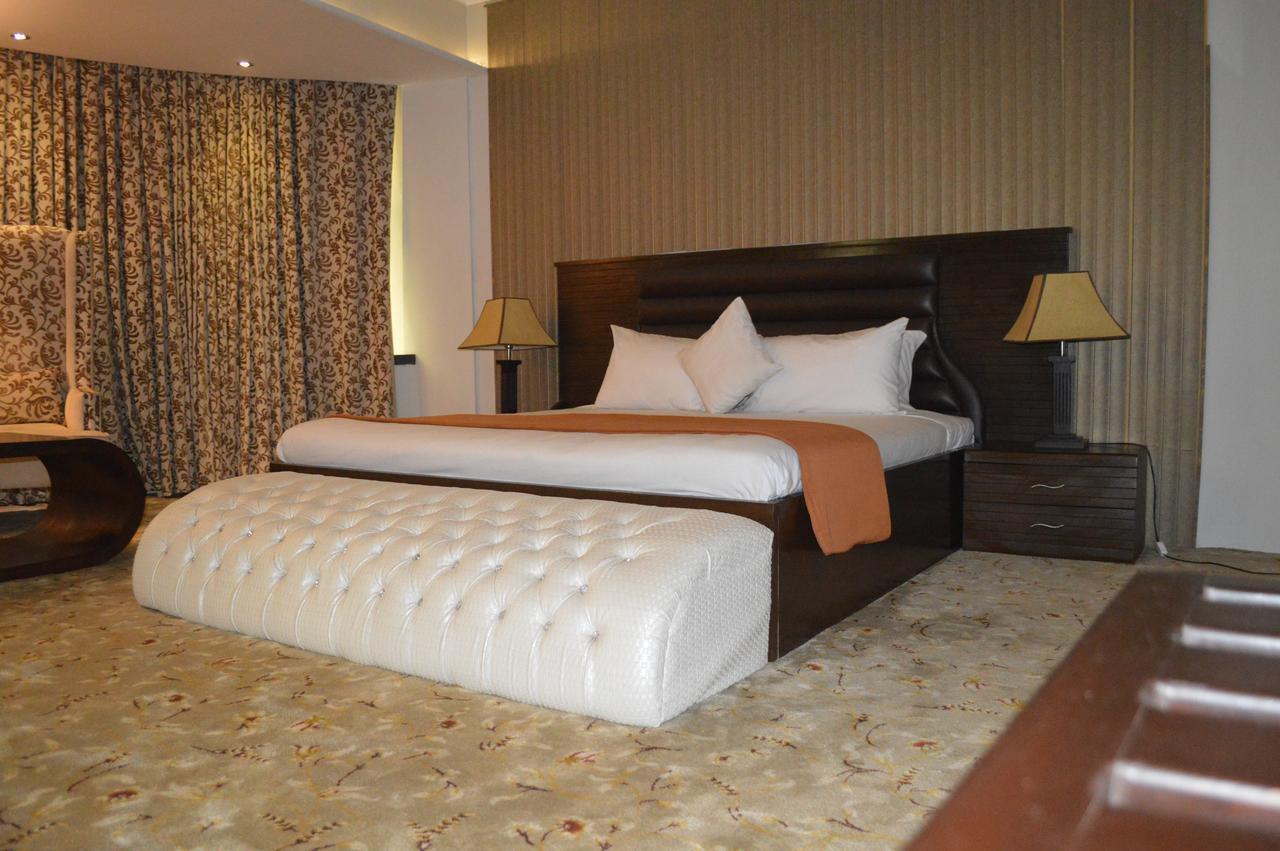 Fort Continental Hotel Peshawar Habitación foto